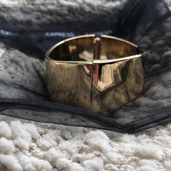 Wavy Hinged Bangle - Picture 3 of 5